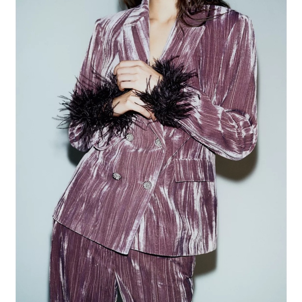 DOUBLE BREASTED VELVET BLAZER WITH FEATHERS